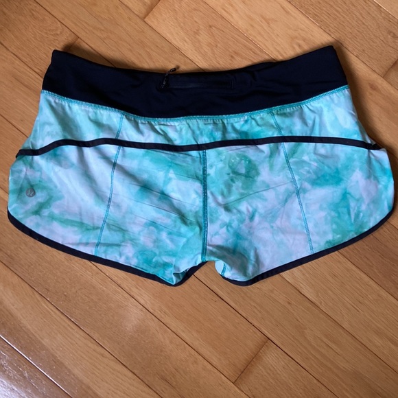 Lululemon shorts - Picture 2 of 5